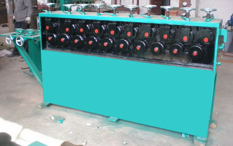 GT4-16型液壓三級鋼調(diào)直切斷機